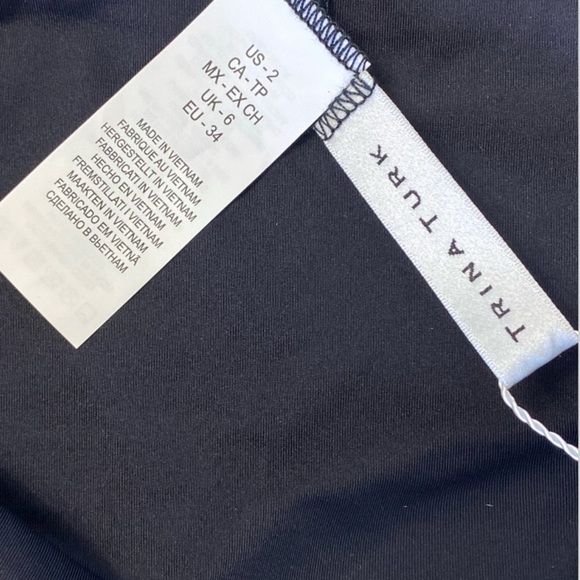 NWT Trina Turk Sintra Black Tropical Flora Halter Tankini Swimsuit Set Size 2 - Picture 12 of 16